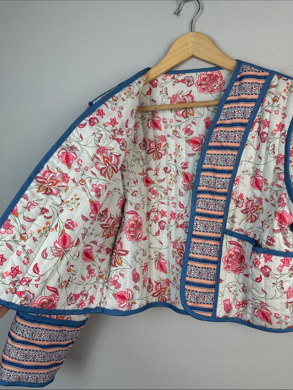 NWOT Women’s Floral Quilted Open Front Jacket Long Sleeve Cropped Bohemian Small - Picture 8 of 16